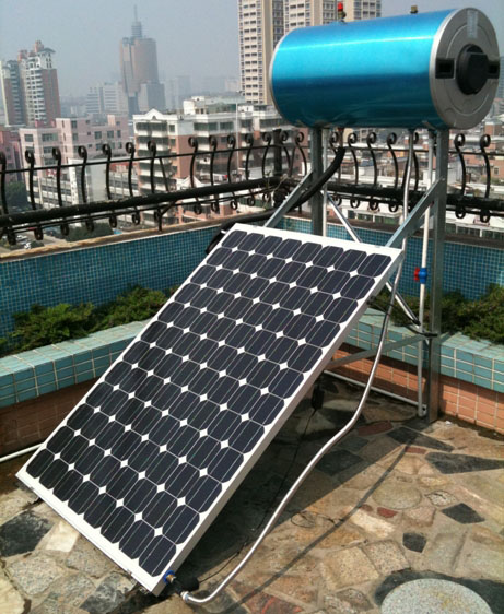 Pressurized solar collector with heat pipe, 