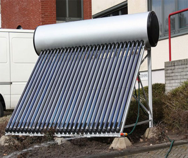 Rooftop compact vacuum tube solar water heater, 