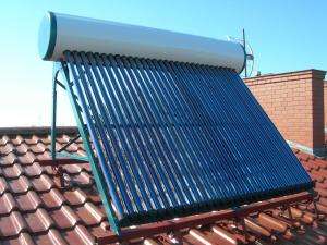 Solar water heater with tank, 