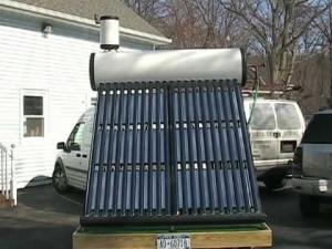 Compact pressurized solar water heater