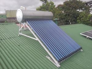 Small solar water heater