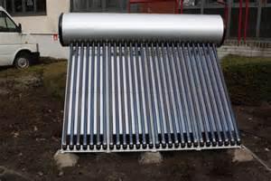 Heat pipe solar water heater