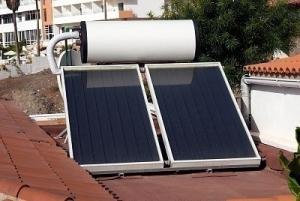 Pressurized solar flat plate