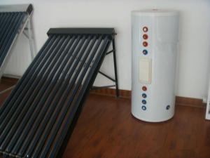 Solar water heater temperature controller